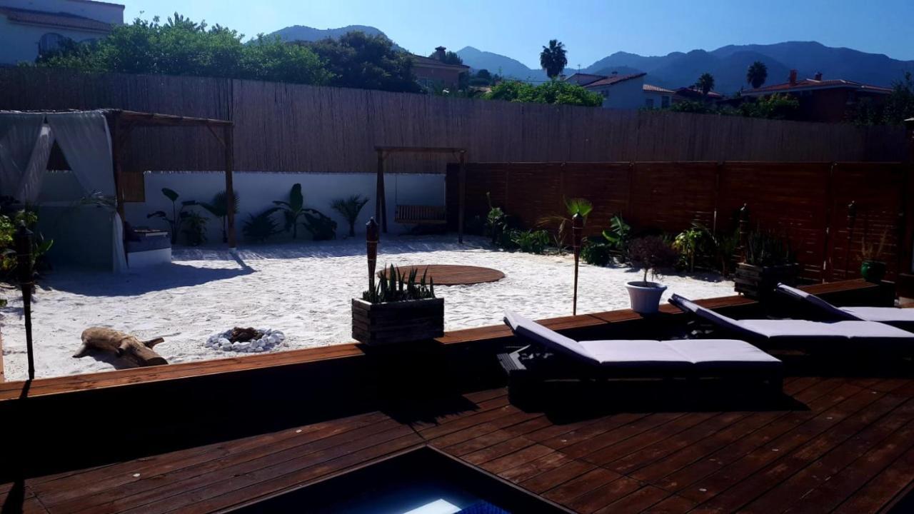 Chic Guesthouse อาเลาริน เดลา ตอร์เร ภายนอก รูปภาพ