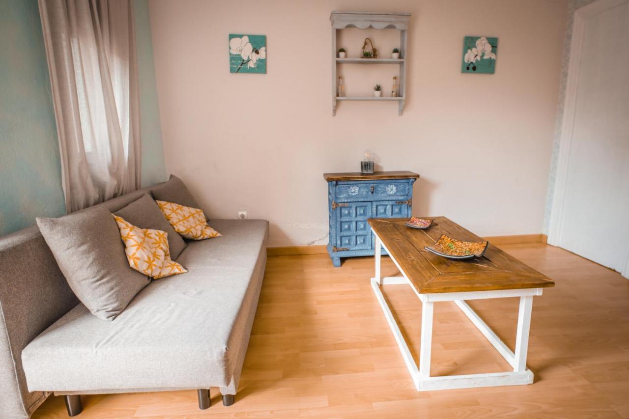 Chic Guesthouse อาเลาริน เดลา ตอร์เร ภายนอก รูปภาพ