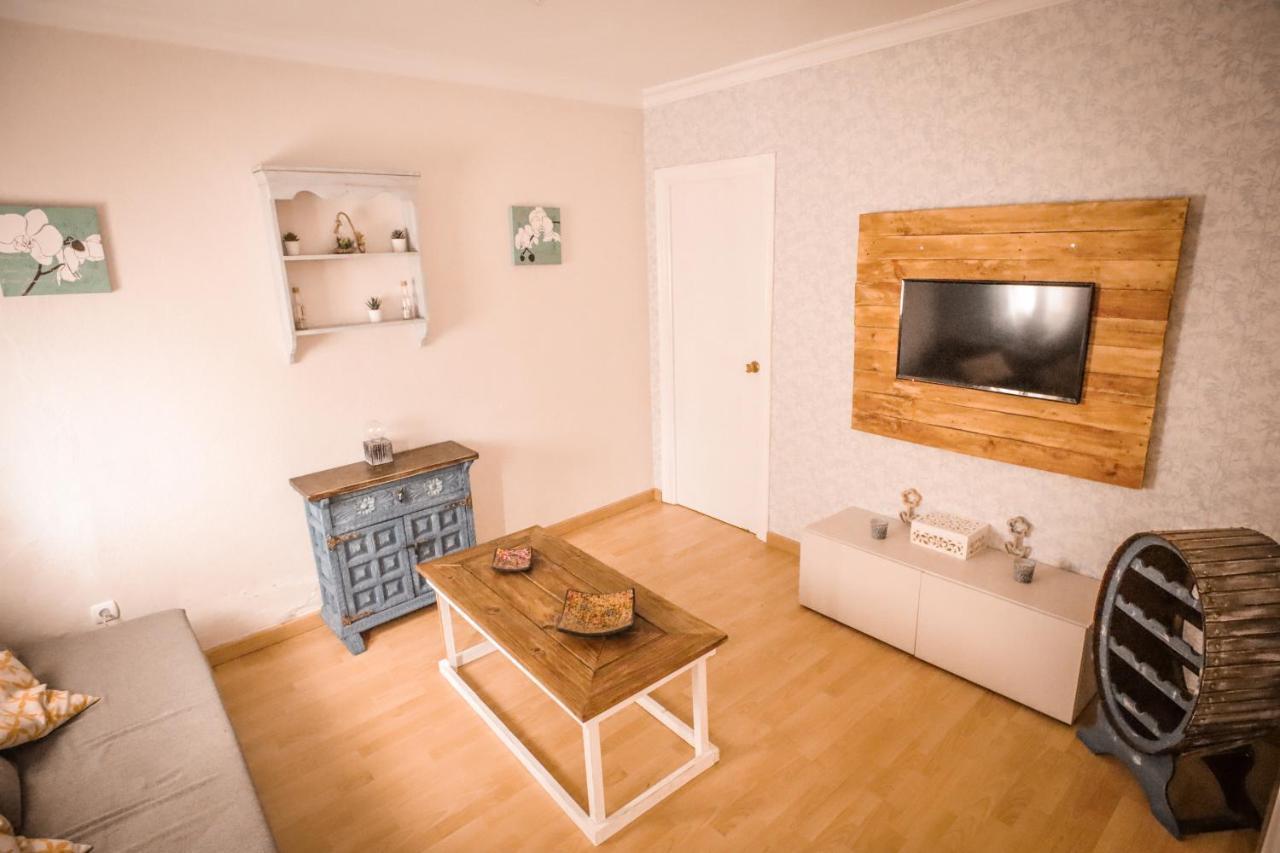 Chic Guesthouse อาเลาริน เดลา ตอร์เร ภายนอก รูปภาพ