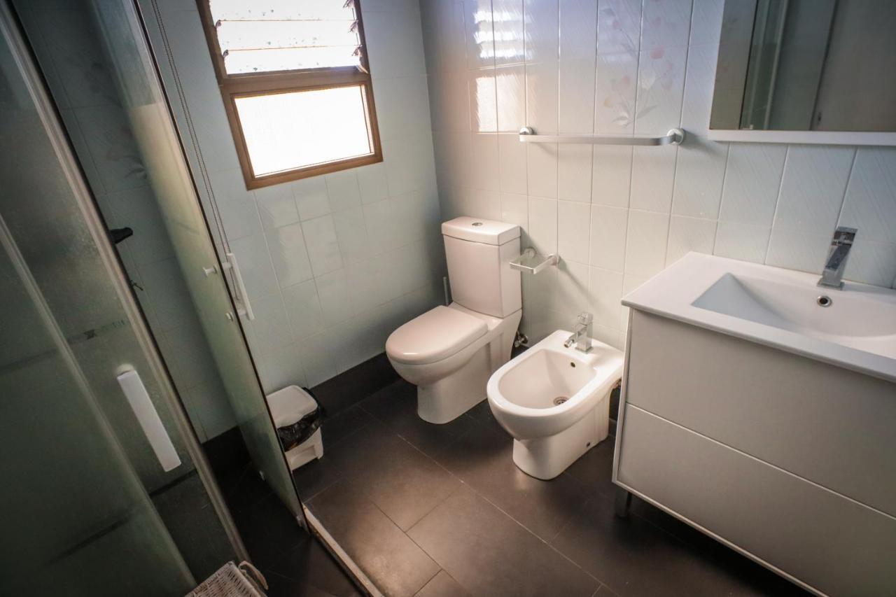 Chic Guesthouse อาเลาริน เดลา ตอร์เร ภายนอก รูปภาพ